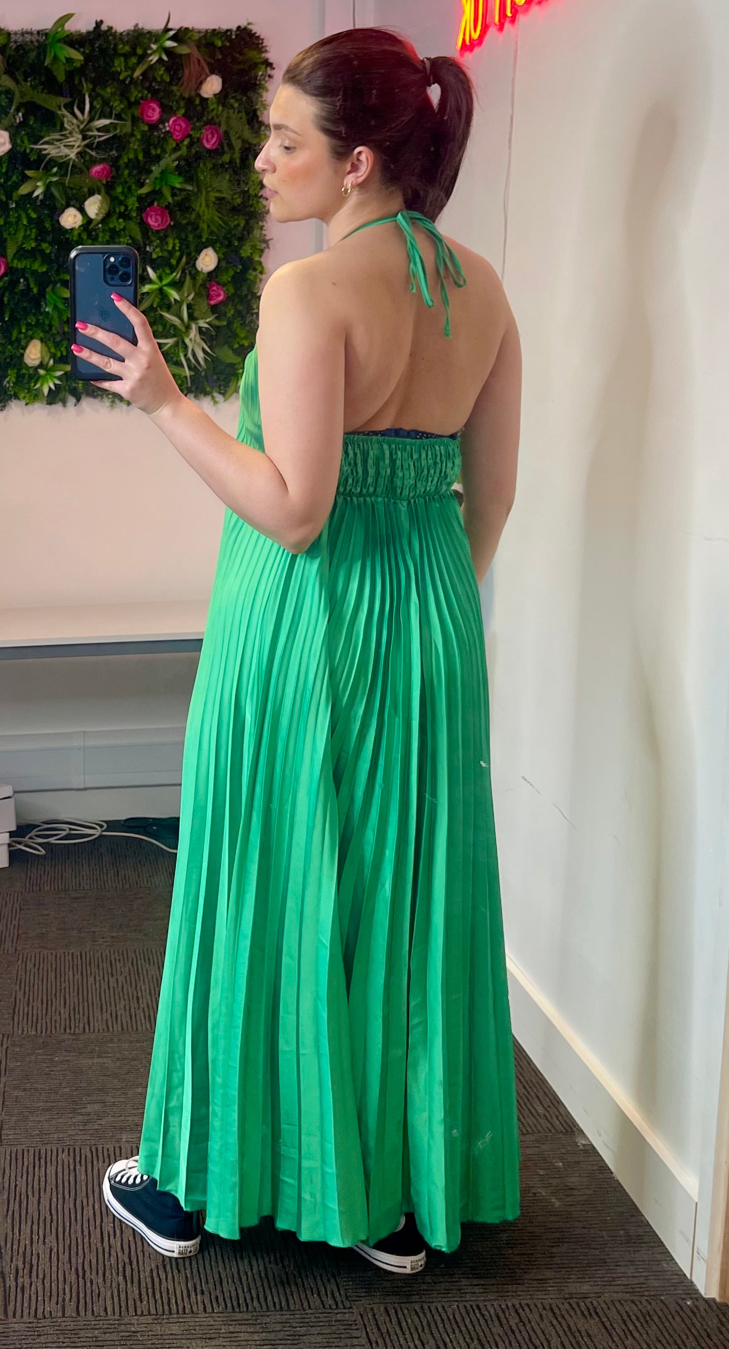 Riri Elegant Halter Neck Dress